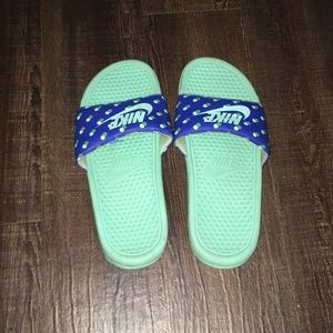 Nike slides